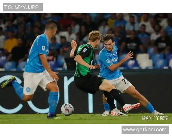 意甲激战:那不勒斯3-0曼城点球争议引发全场热议 意甲激战:那不勒斯3-0曼城点球争议引发全场热议