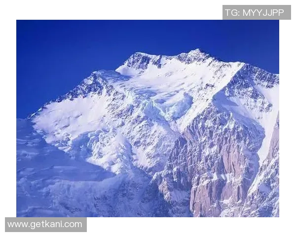 姚明与玉龙雪山的奇妙之旅探寻冰雪世界的壮丽与魅力 姚明与玉龙雪山的奇妙之旅探寻冰雪世界的壮丽与魅力