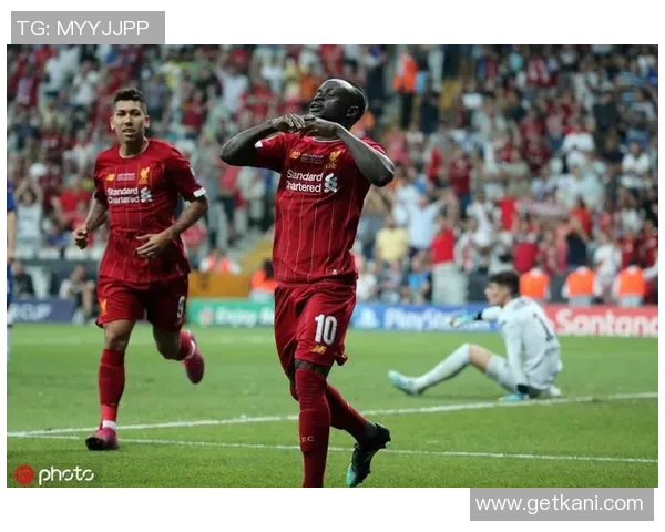 世界杯精彩对决里昂大胜莱比锡引发争议判罚全场沸腾