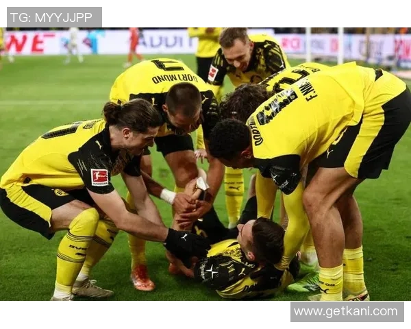 中超精彩对决拜仁逆转多特蒙德绝杀瞬间引发全场狂欢战术解析