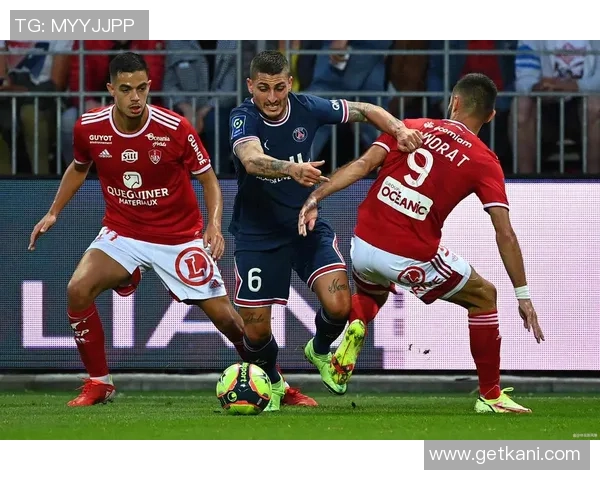 英超精彩对决巴萨5-0横扫本菲卡战术解析引发全场热议