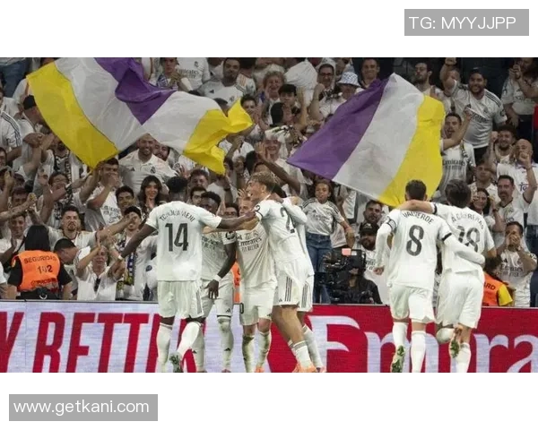 足总杯惊天冷门巴萨以4-0战胜那不勒斯引发全场狂欢集锦回顾