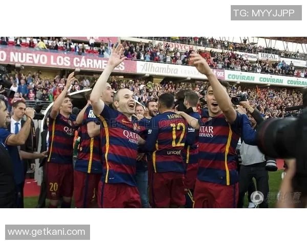 那不勒斯逆转巴萨3-2震惊西甲赛场历史冷门引发全场狂欢