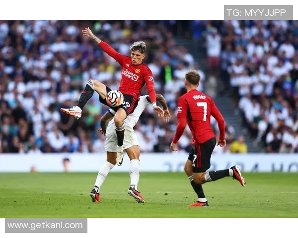 英超激战马竞补时绝杀热刺引发争议判罚全场沸腾 英超激战马竞补时绝杀热刺引发争议判罚全场沸腾